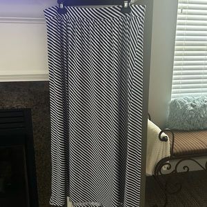 Terra & Sky Dark Navy/White Stripe Stretch Skirt Women's Size 14